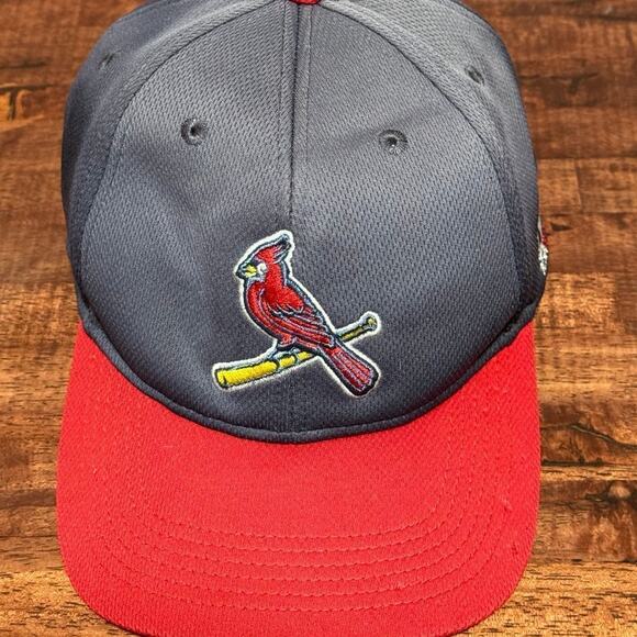 OC Sports Team MLB  Cap St. Louis Cardinals Bird Low Profile Navy Blue Hat - Picture 1 of 6